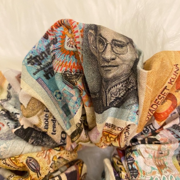 Foreign Currency Print Hair Scrunchie. Multicolor. Medium - Picture 8 of 11